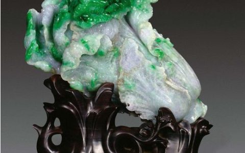 翡翠白菜摆件不同寓意解读 翡翠白菜图片鉴赏