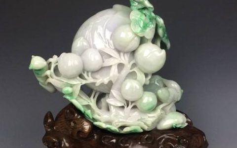 翡翠寿桃摆件鉴赏 翡翠寿桃有什么寓意