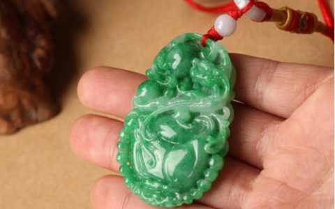 铁龙生翡翠值不值钱 铁龙生翡翠升值空间怎么样