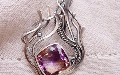 紫黄晶Ametrine—玻利维亚的神奇宝石