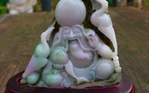 翡翠寿星寓意及款式介绍 翡翠寿星选购要点