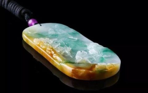 如何挑选翡翠挂件 买翡翠挂件有什么讲究