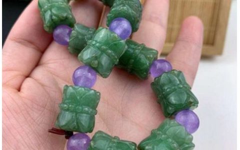 翡翠莲花手串有什么寓意 佩戴翡翠玉莲花手串有什么好处