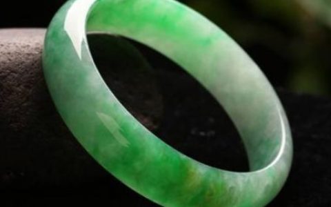 鉴定翡翠有哪些方法 翡翠A、B、C货的鉴别