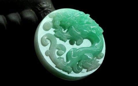 翡翠颜色的寓意 翡翠的不同颜色代表什么寓意