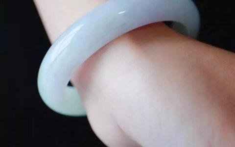 清明节戴手串有什么讲究，该戴左手还是右手？