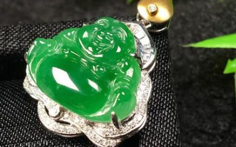 市面上的翡翠玉佛是用什么做的 挑选翡翠玉佛注意辨别真假