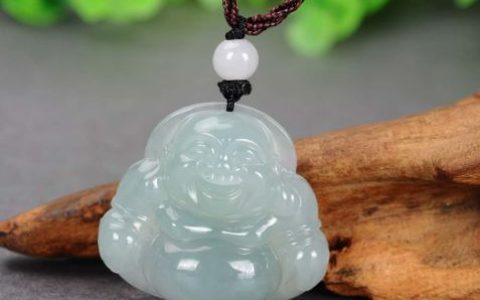 选购翡翠玉佛的五大技巧 翡翠玉佛一般是多少钱