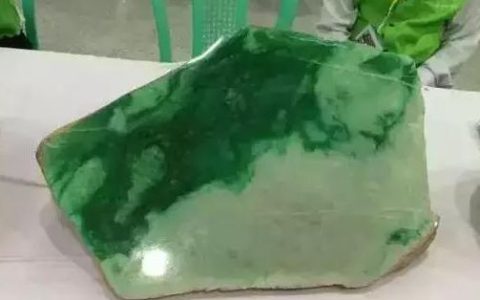翡翠原石内部质量优质如何推断 翡翠原石鉴定法则
