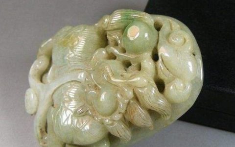 清代真品老翡翠图片价格 清代真品老翡翠怎样鉴别