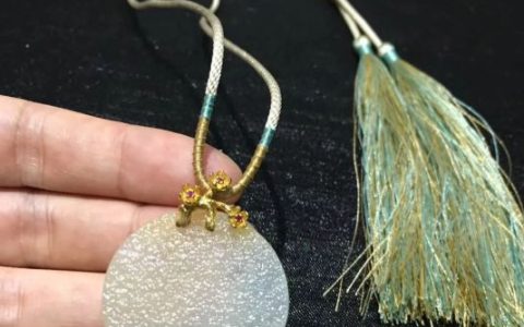 翡翠百年不衰，因何而美？