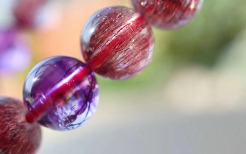 超七和黑加仑超七的区别？
