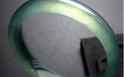 如何正确辨别翡翠“新坑”、“老坑” 请记住这四点