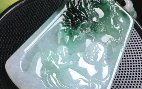 女性可以戴翡翠吗 女性带翡翠有什么禁忌吗