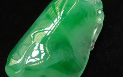 怎么辨认上色的翡翠 四个方法技巧