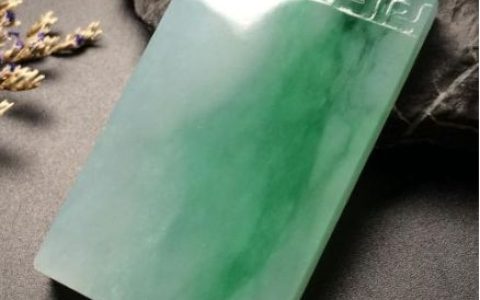 翡翠无事牌的寓意 翡翠无事牌佛文化和寓意