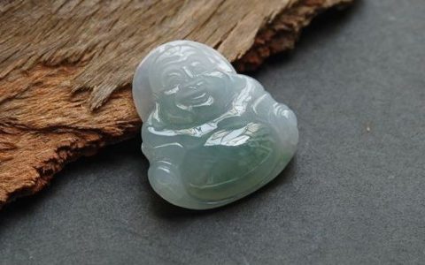 翡翠笑佛的寓意 翡翠笑佛的寓意是什么