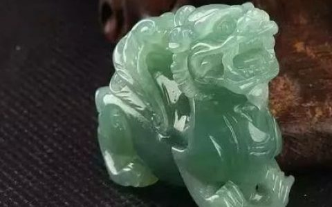 翡翠貔貅的佩戴忌讳 戴翡翠貔貅的请注意了