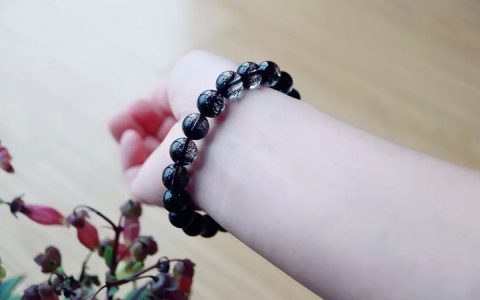 黑发晶的功效与作用,佩戴发晶手链有什么好处？