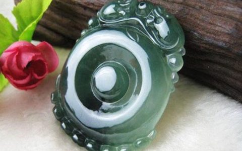 油青种翡翠价格 油青种翡翠价格高吗