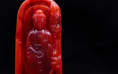 黄皮南红小手珠？真假南红看打孔的地方？