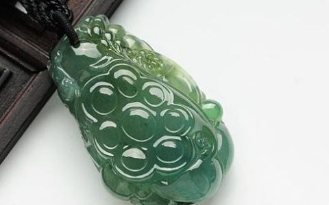 翡翠保养最忌讳什么 翡翠保养水养好还是蜡养好