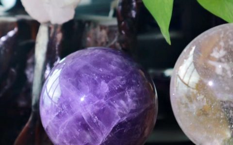 紫水晶球有什么功效和作用？紫水晶球摆哪里可以招财？