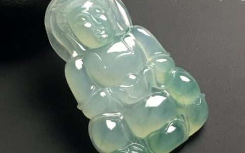 有吉祥之意的雕花翡翠吊坠都有什么形状的