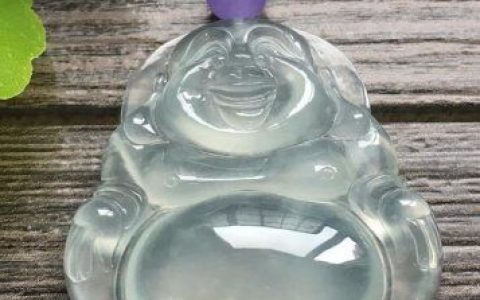 佩戴翡翠弥勒佛有什么功效吗 翡翠弥勒佛寓意
