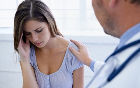 女人喜欢夹腿然后子宫收缩怎么回事，频繁出现这种反应要注意排查