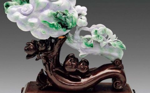 红翡翡翠介绍及颜色鉴别知识 红翡翡翠应该怎样挑选