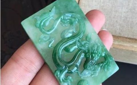 翡翠的保养和清洗全攻略 你的发保养方法对了吗