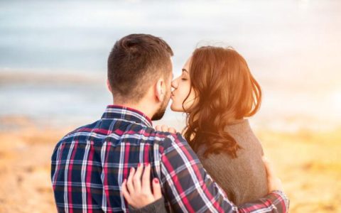 同房后有褐色分泌物且小腹疼怎么办？可能原因与处理