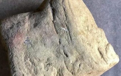 翡翠原石原料哪种质地好