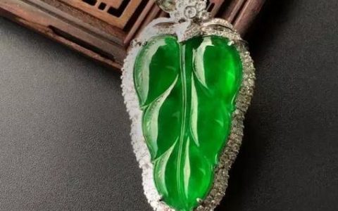 增色翡翠有什么特点特征 如何鉴定识别增色翡翠真伪