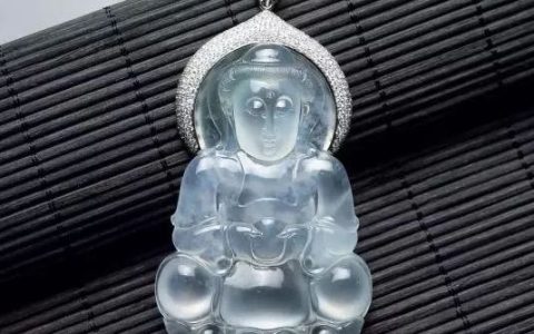 翡翠保养最不该犯这四个错误 尤其是第一个