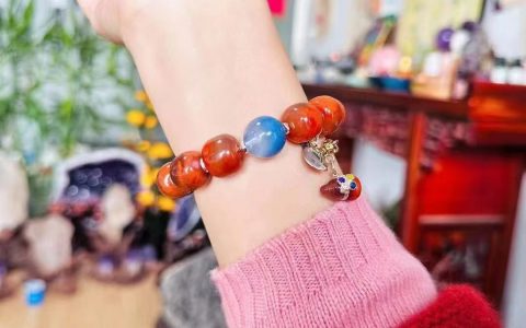 牛血红值钱吗？天然牛血红手串怎么样？