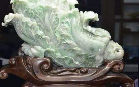 A货翡翠主要有哪些特征 翡翠鉴定七大要素