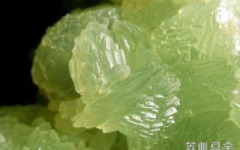 怎样鉴定葡萄石