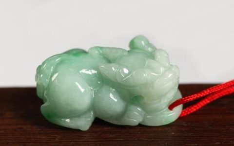 翡翠貔貅摆件要怎么放才好 翡翠貔貅吊坠应该如何佩戴
