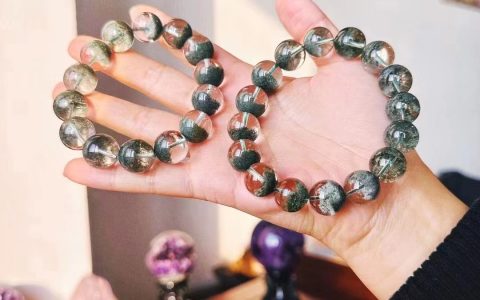 绿幽灵满盆贵还是半盆贵？绿幽灵半盆和满盆哪个聚财？