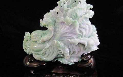 翡翠白菜摆件价格 翡翠白菜摆件挑选方法