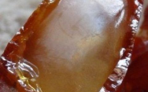如何鉴别老琥珀、老蜜蜡