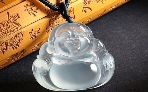 冰种翡翠挂件选购要点 冰种翡翠挂件值多少钱