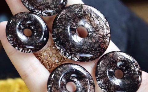黑发晶可以戴着睡觉吗？全面了解黑发晶知识！
