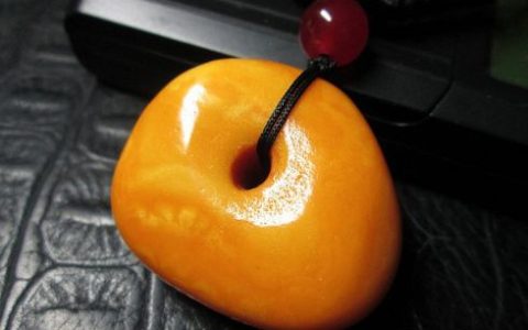 天然老蜜蜡的特征有哪些 四大特征介绍