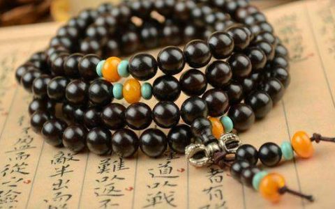 黑檀手串怎么盘玩 黑檀手串盘玩方法步骤是什么