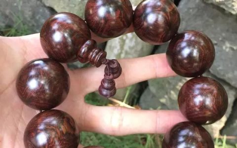 缅甸花梨木手串怎么盘 黄花梨手串包浆效果图