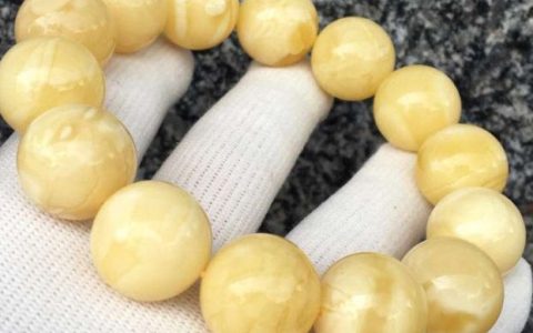 白花蜜蜡价格 白花蜜蜡多少钱一克