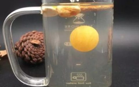 蜜蜡在水里是沉还是浮 蜜蜡在盐水里不上浮